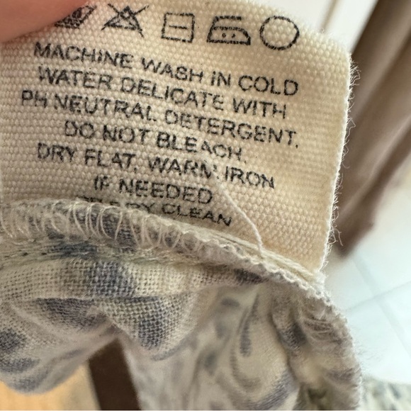 Mirth Belem V-Neck Mini Dress with Puff Sleeves | S - Picture 7 of 9